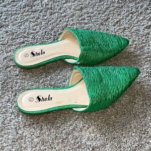 SHEIN Vibrant Green Textured Mules
